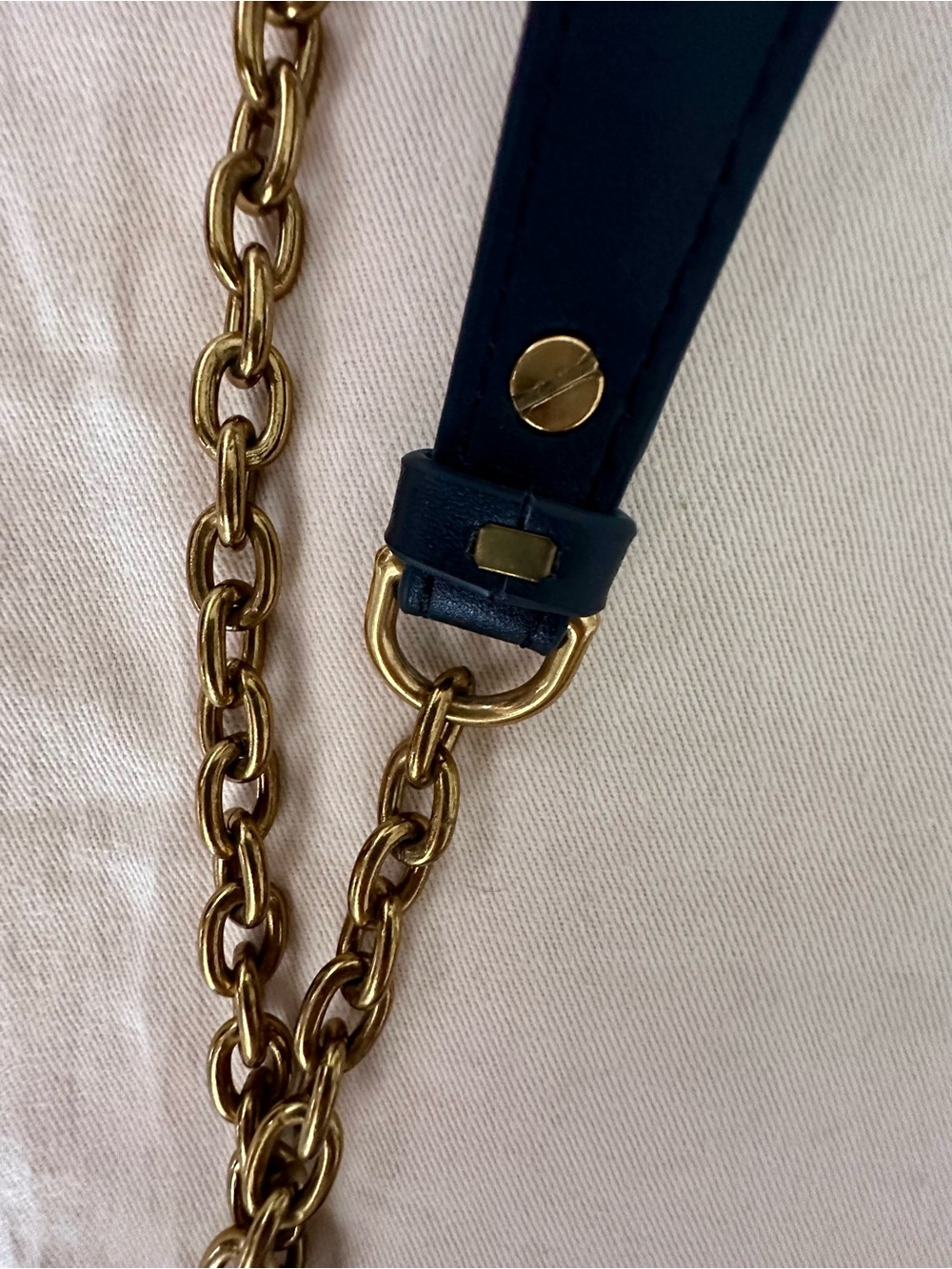 Luxury New Wave Chain Black Quilted Shoulder Bag - Picture 13 of 16
